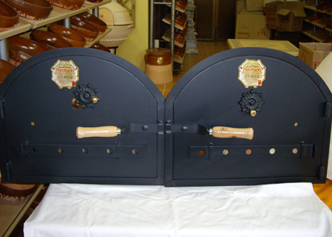 Four d'argile r&eacutefractaire porte