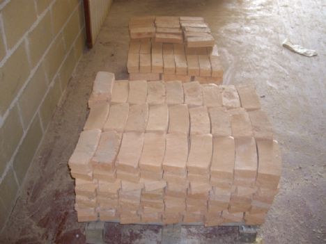 Briques rfractaires droites et courbes artisans d'argile