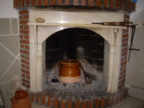 pot traditionnel sur le feu